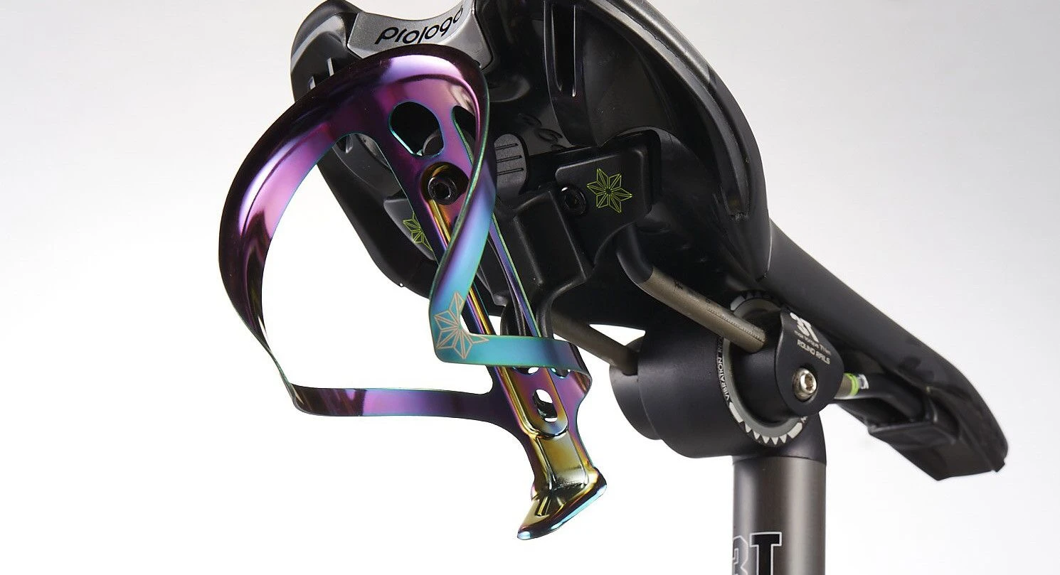 Supacaz Bottle Holder Fly Ano Oil Slick 5 Supacaz Bottle Holder Fly Ano Oil Slick - Image 3