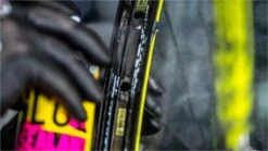 Muc-Off Glue Remover Aerosol 200 Ml -black-bearing Store 13330555e146c10c7ccf0.57561259