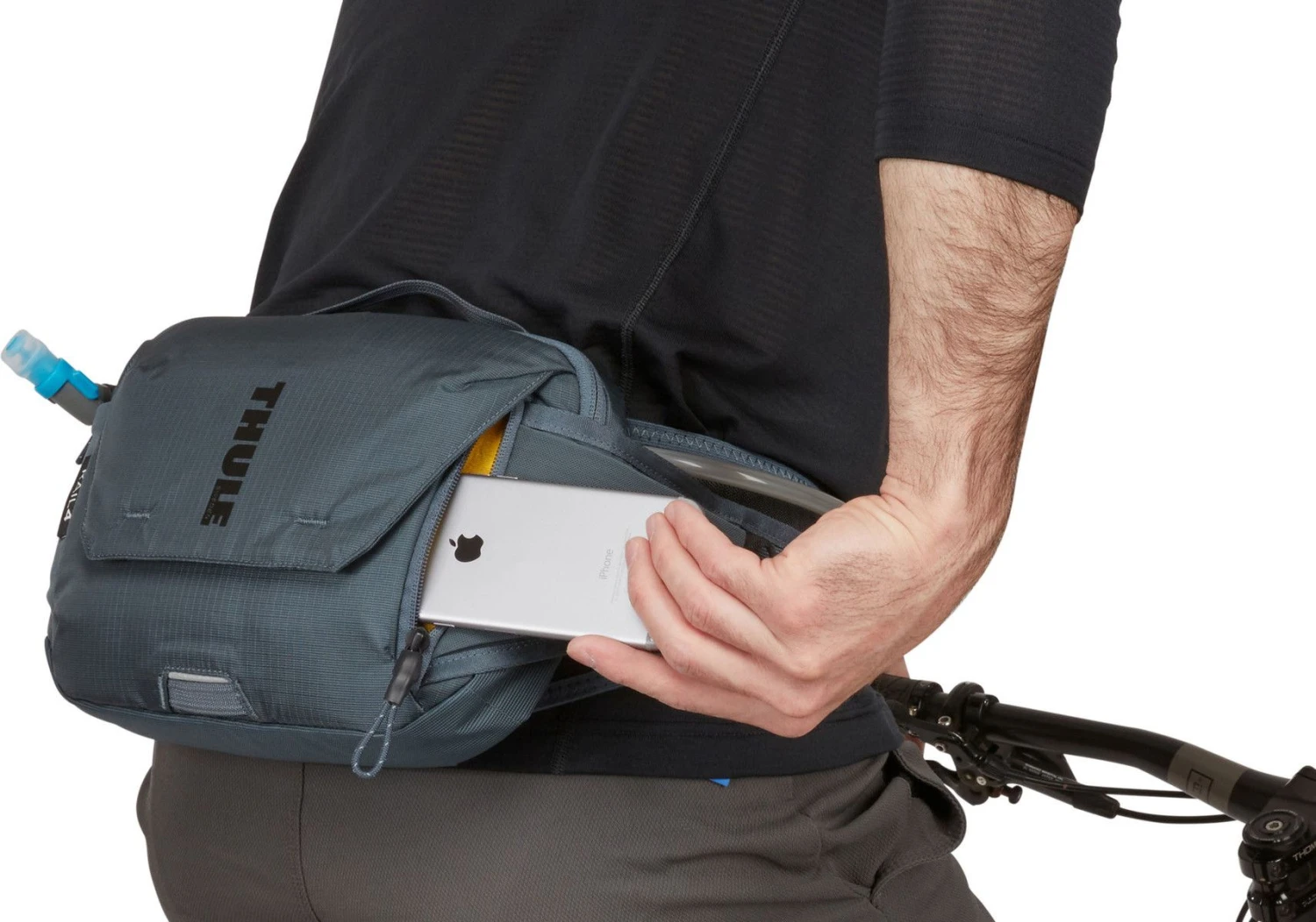 Thule Rail Hip Pack 4L Dark Blue + 1.5L Water Pocket 6 Thule Rail Hip Pack 4L Dark Blue + 1.5L Water Pocket - Image 4